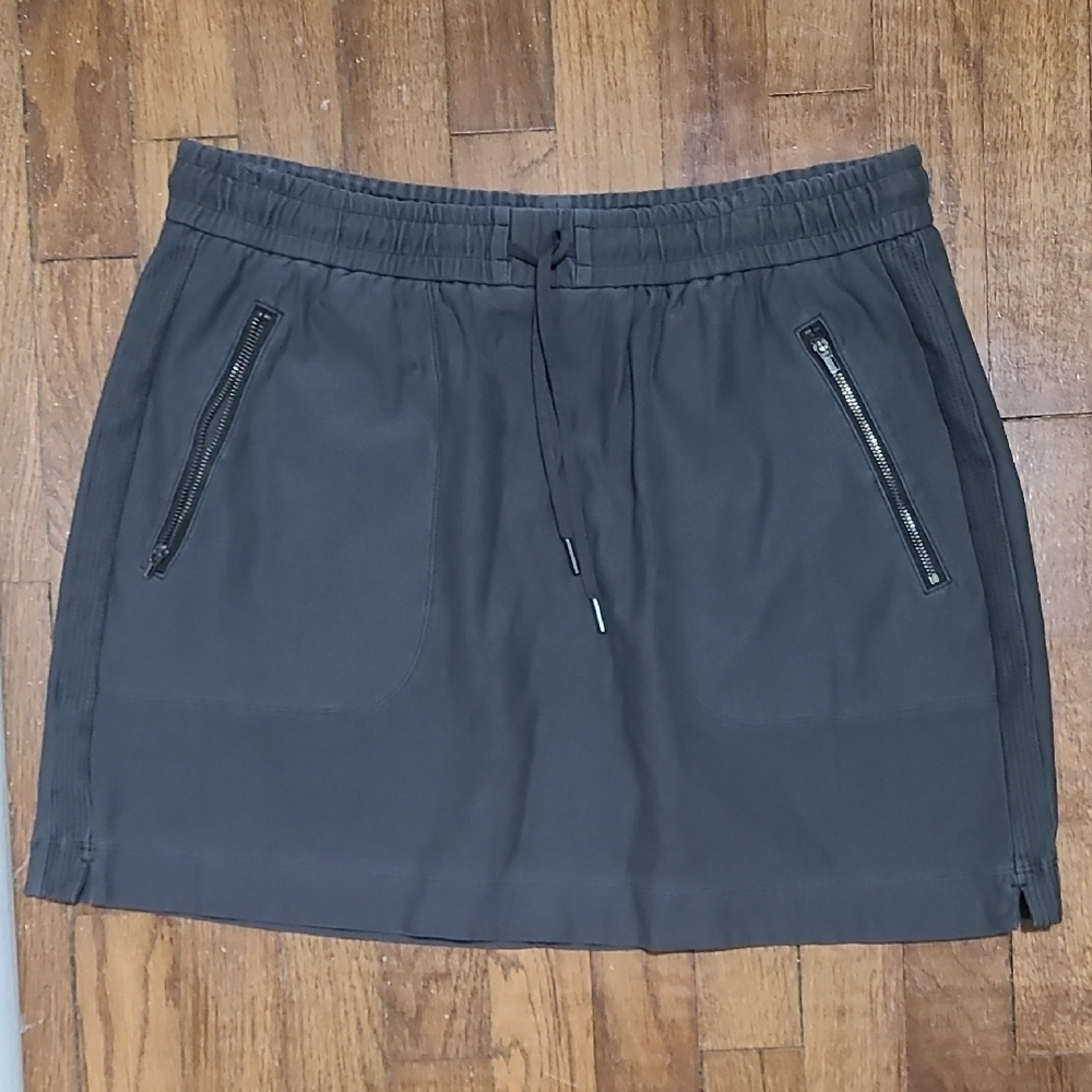 Athleta‎ Charcoal Mini Skirt